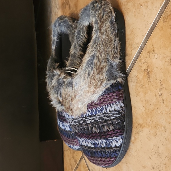 Dena Lives Memory Foam Women's Slippers - Picture 6 of 12